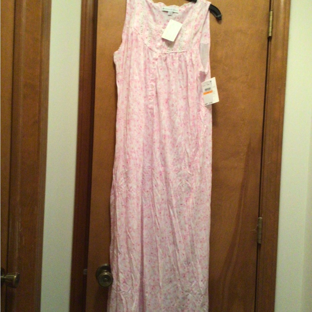 New With Tags Eileen West Pink Floral Nightgown